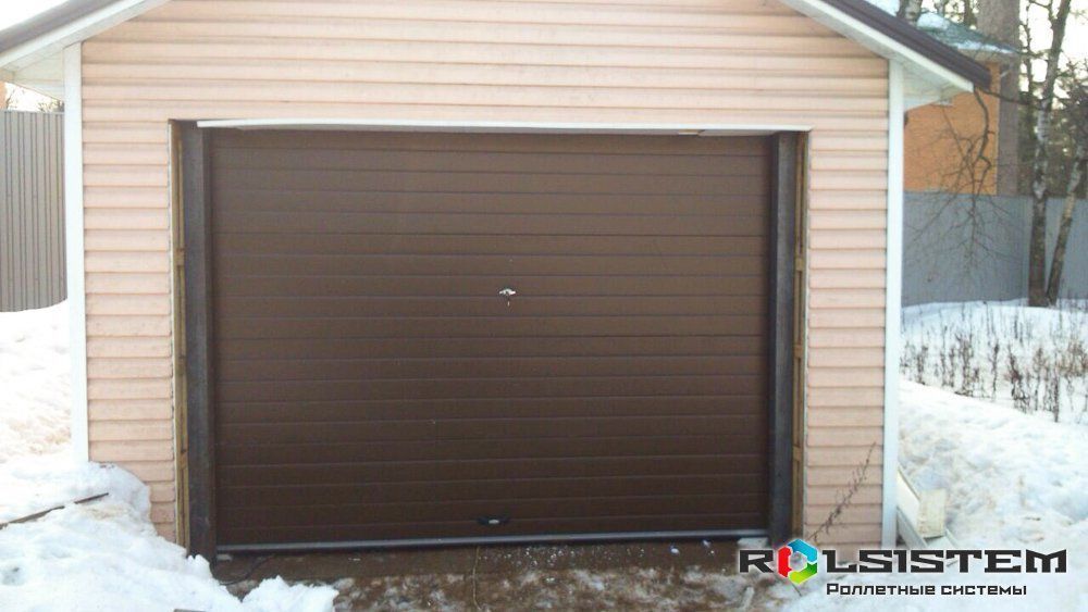 Секционные ворота